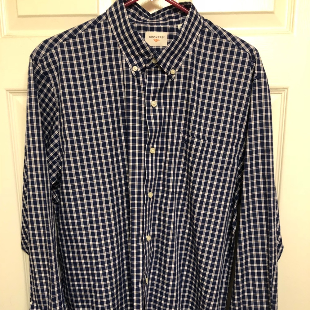 New (w/o tag) Dockers Button Down